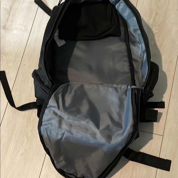 Element Black Backpack with Durable Design and Classic Style - Picture 7 of 7